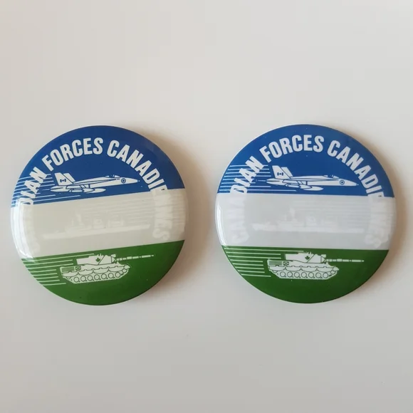 {FWP} Canadian Forces Button Pin - Picture 3 of 5